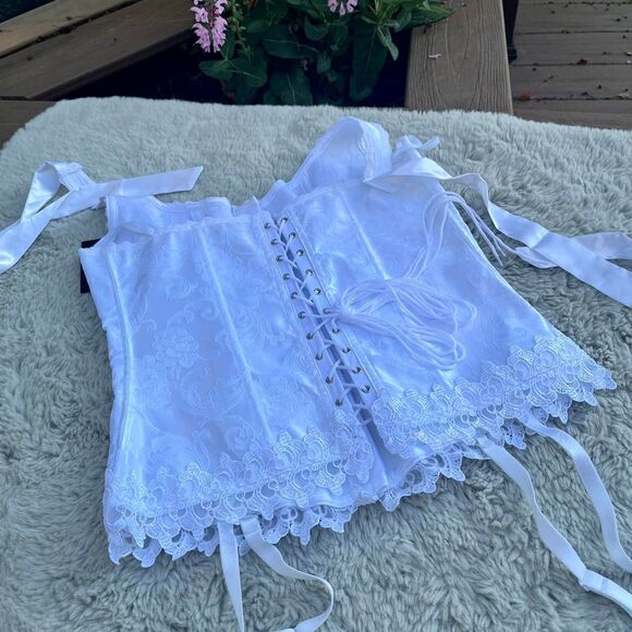 NWT Fredericks of hollywood Women's White Corset - Picture 4 of 4